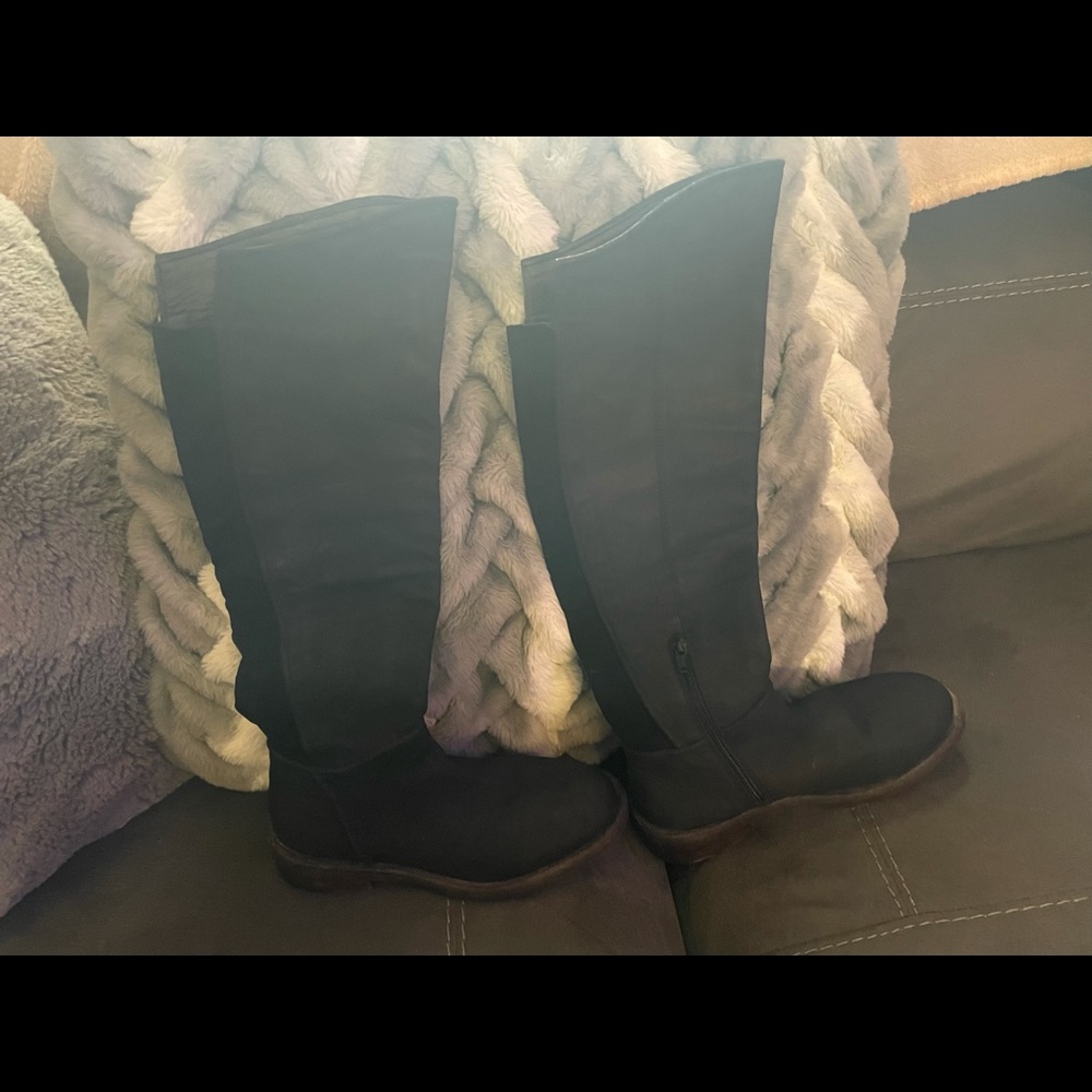 Suede boots free people 6 US size 2 inch heel